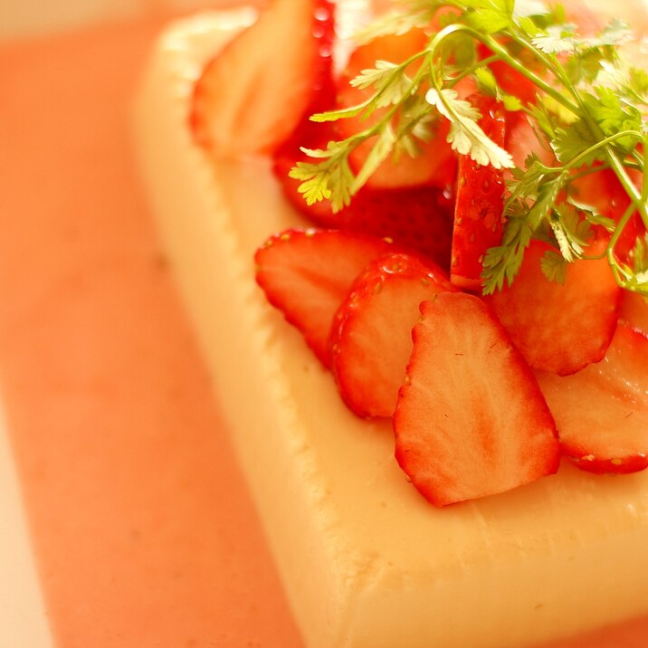 簡単!可愛い!美味!【苺と豆腐のフレンチサラダ】